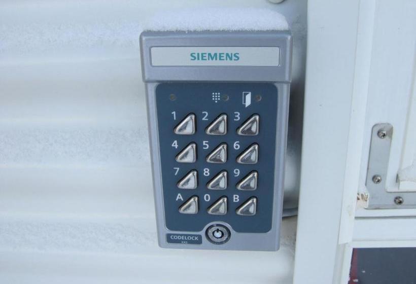 Pensão Skogar Sunset Guesthouse