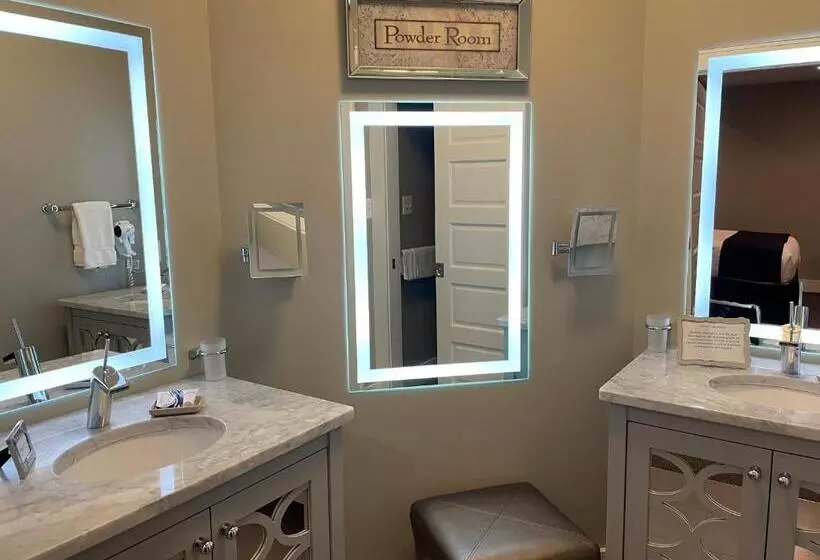 Retkeilymaja Culpeper Center Suites