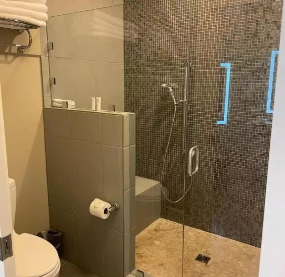 Retkeilymaja Culpeper Center Suites