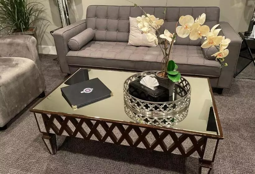 Retkeilymaja Culpeper Center Suites