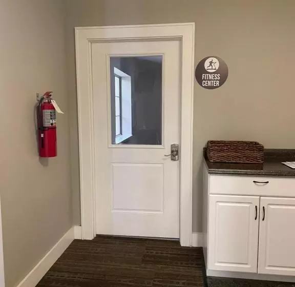 Retkeilymaja Culpeper Center Suites