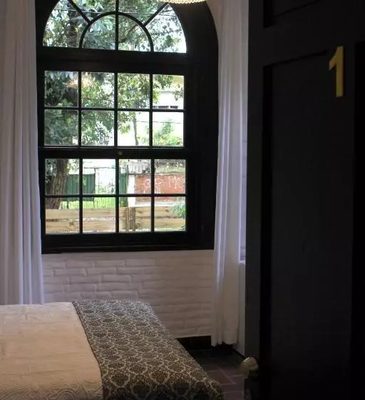 Retkeilymaja Santoral Restaurante Y Posada Pet Friendly