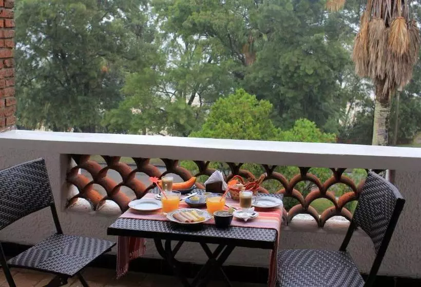 Retkeilymaja Santoral Restaurante Y Posada Pet Friendly