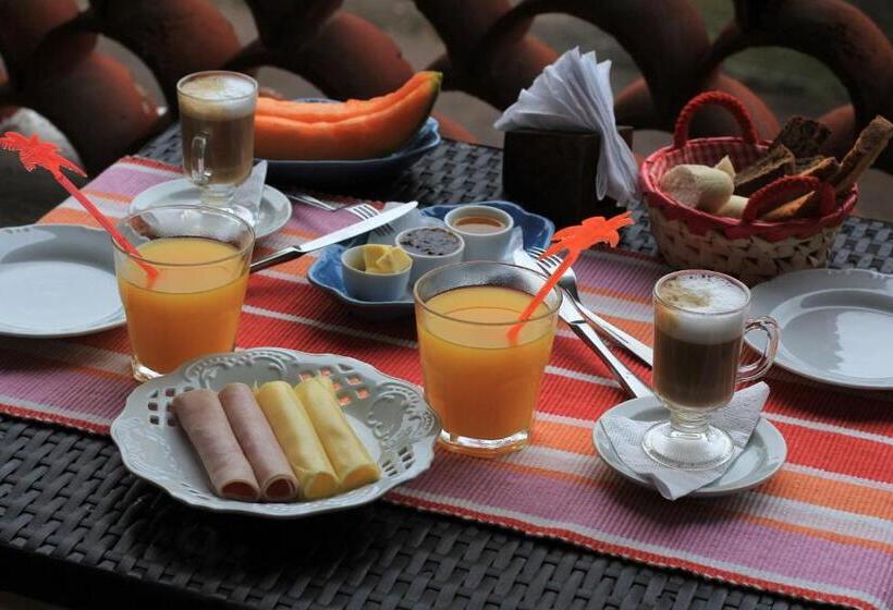 فندق صغير Santoral Restaurante Y Posada Pet Friendly