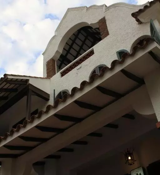 Retkeilymaja Santoral Restaurante Y Posada Pet Friendly