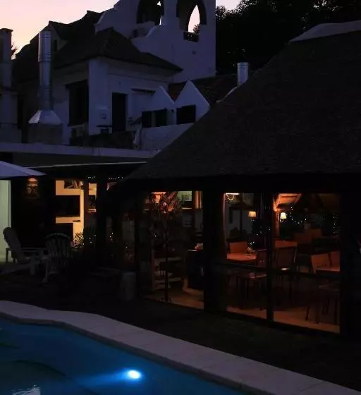 Retkeilymaja Santoral Restaurante Y Posada Pet Friendly