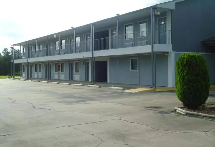 Retkeilymaja Super 6 Inn