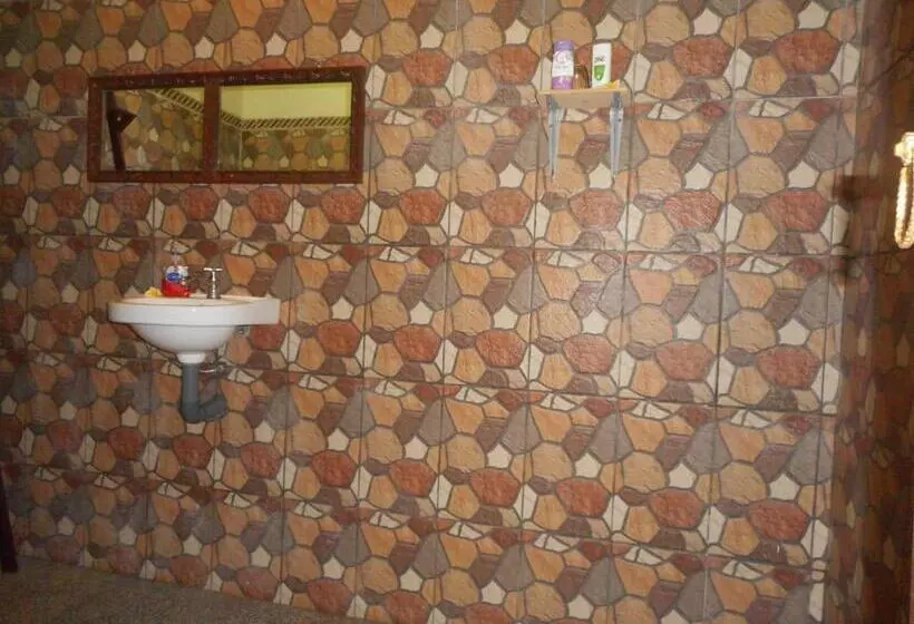 ペンション Cegeng Lestari Guest House