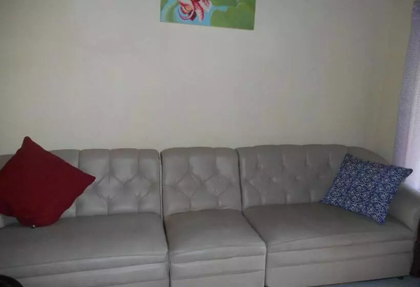 ペンション Cegeng Lestari Guest House