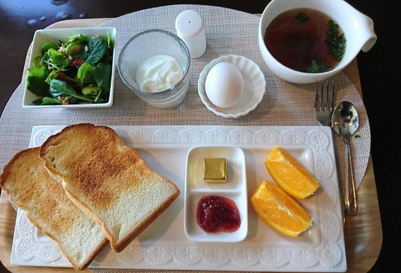 بنسيون Luna Inn