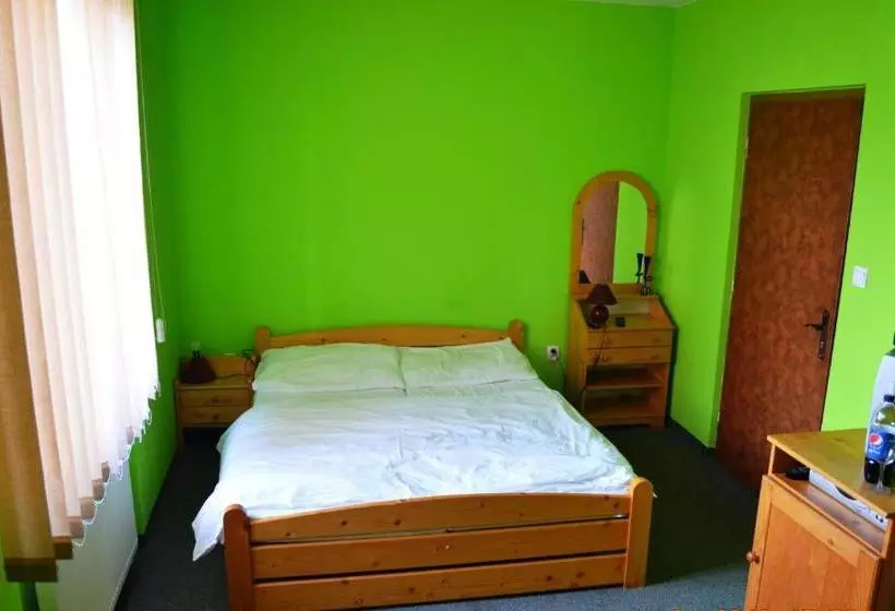 Majatalo Villa Silver Green