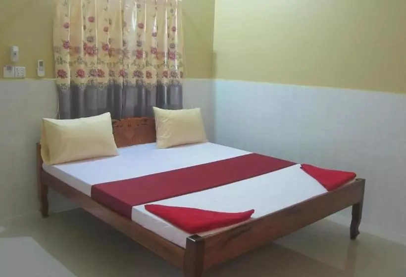 Retkeilymaja Phalla Riverside