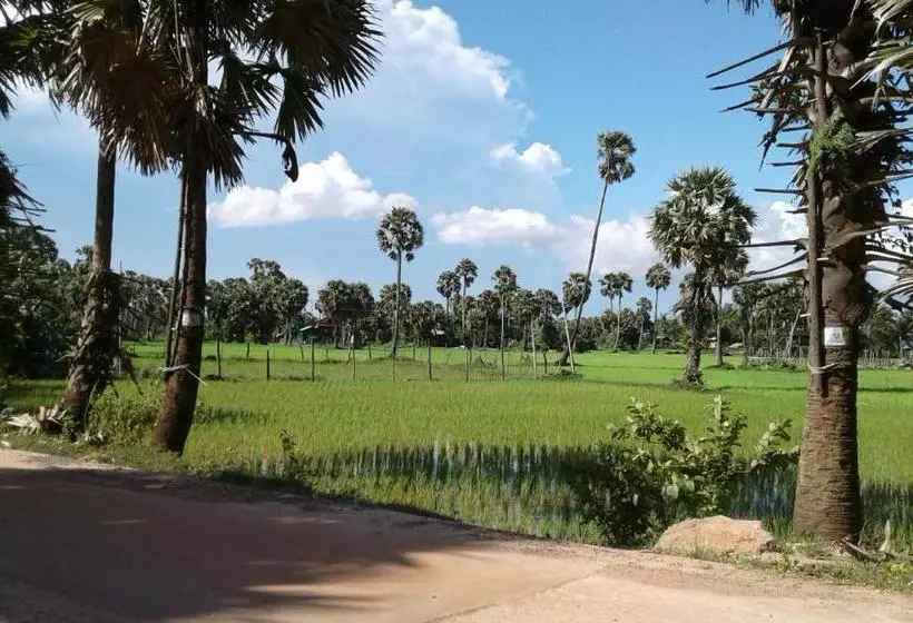 Retkeilymaja Phalla Riverside