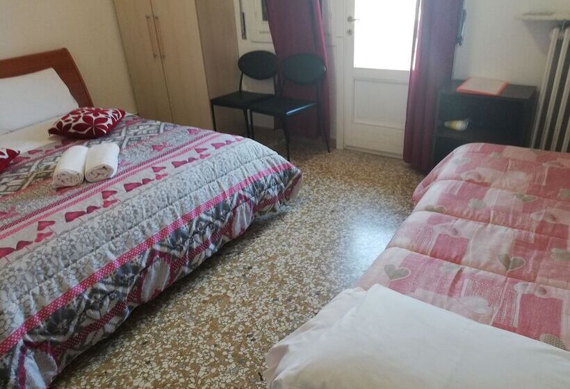 בית מלון כפרי Venice Park House