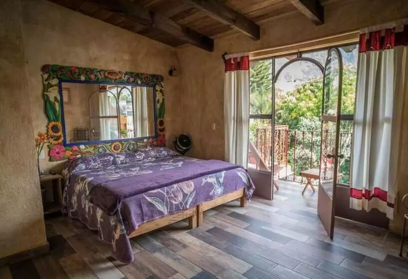 ペンション Flor De Cera