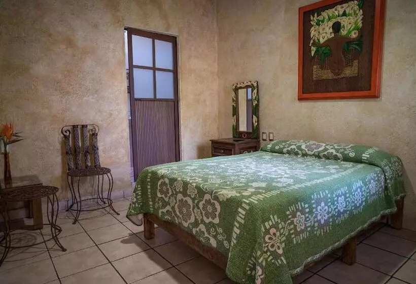 ペンション Flor De Cera