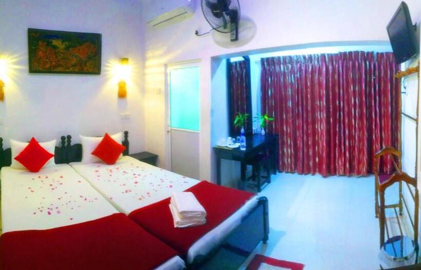 Pensionat Imaaga Kandy Residence