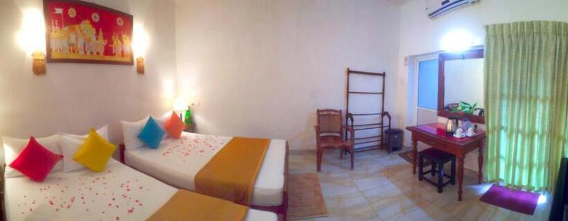 Pensionat Imaaga Kandy Residence