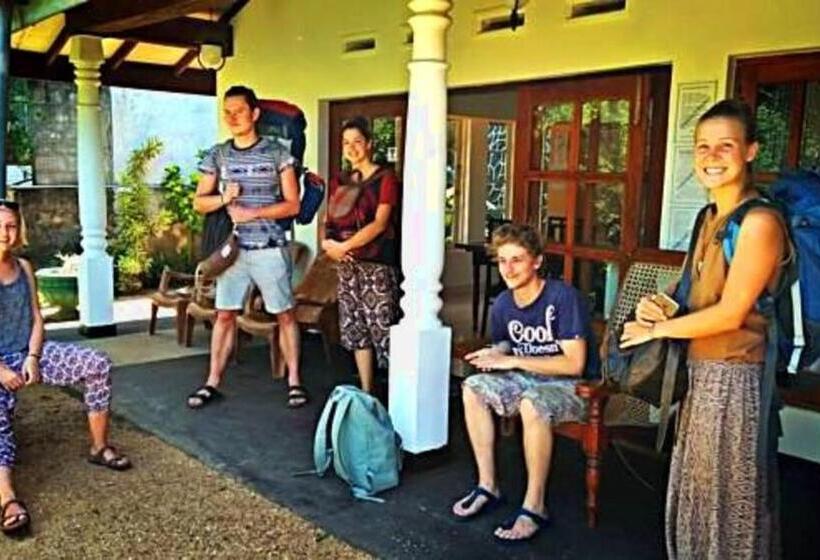 Pensionat Imaaga Kandy Residence