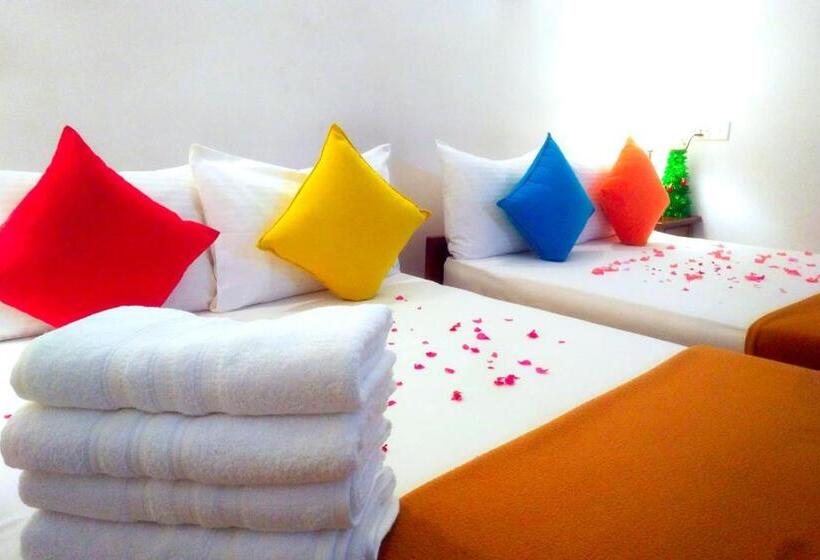 Pensionat Imaaga Kandy Residence