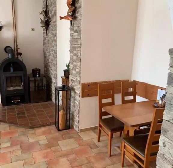 Majatalo Penzion U Grobiana