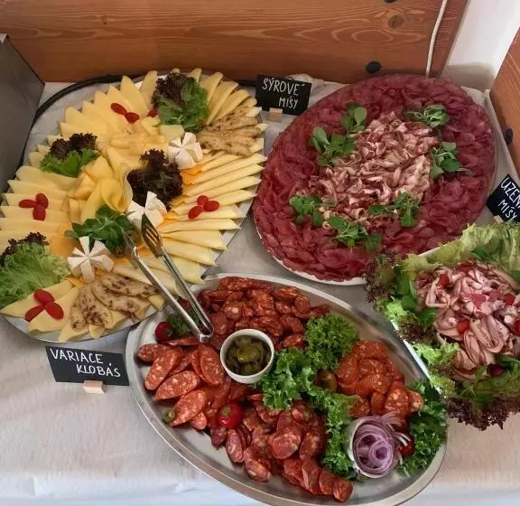 Majatalo Penzion U Grobiana