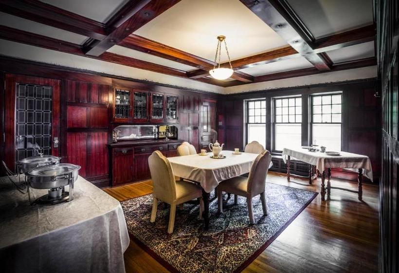 فندق صغير The Rogers House Inn Bed And Breakfast