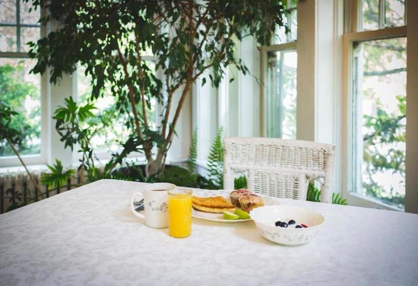 فندق صغير The Rogers House Inn Bed And Breakfast