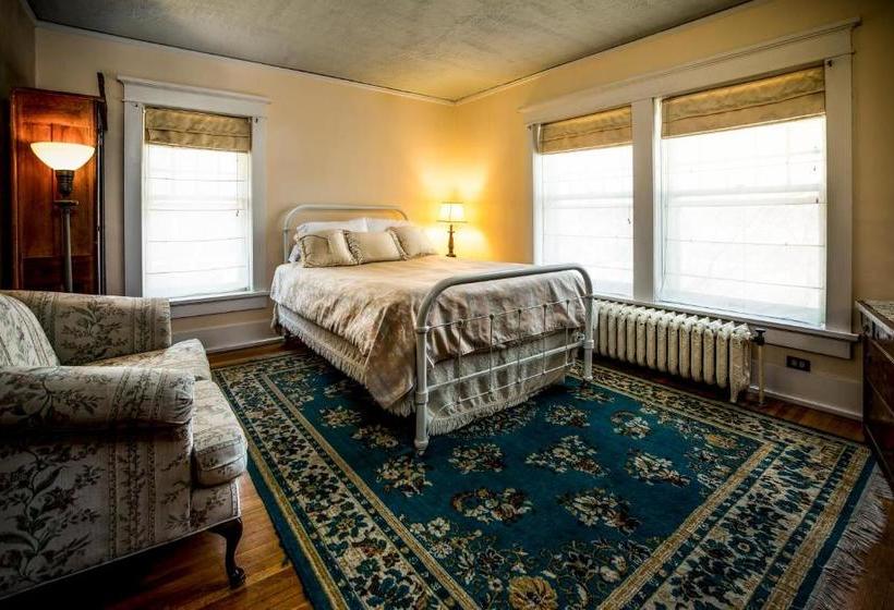 فندق صغير The Rogers House Inn Bed And Breakfast