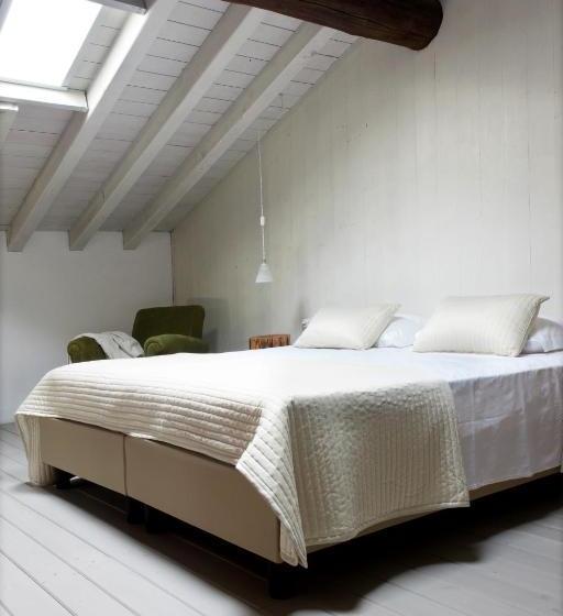 Отель Castello Oldofredi