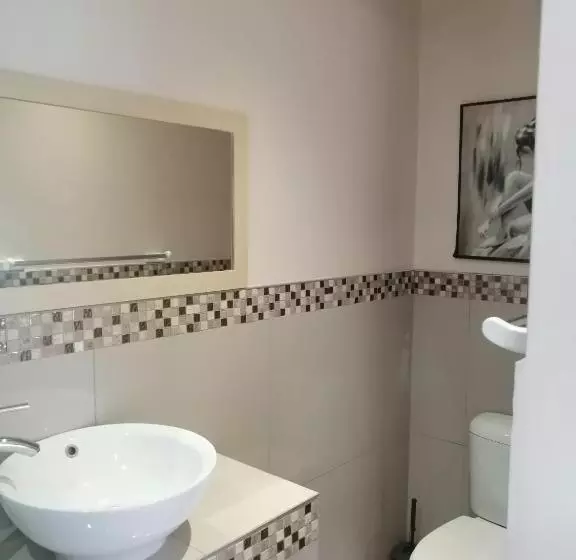 Majatalo Aviento Guesthouse