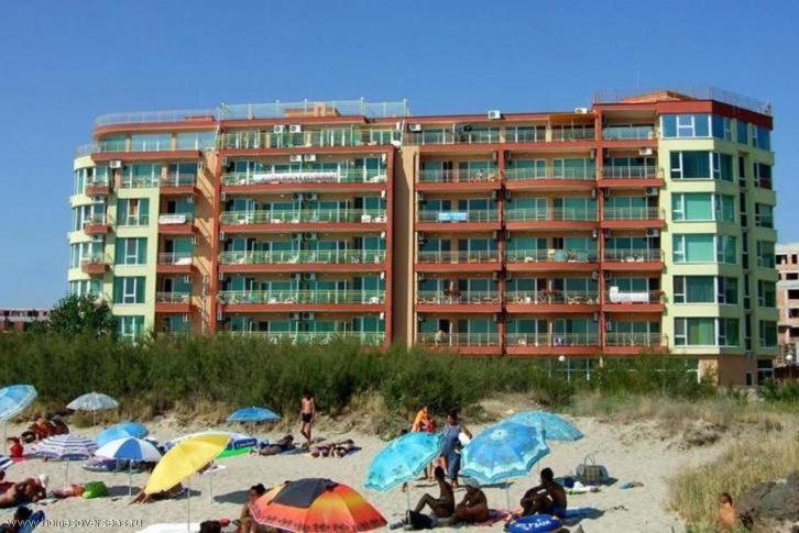 پانسیون Guest House California