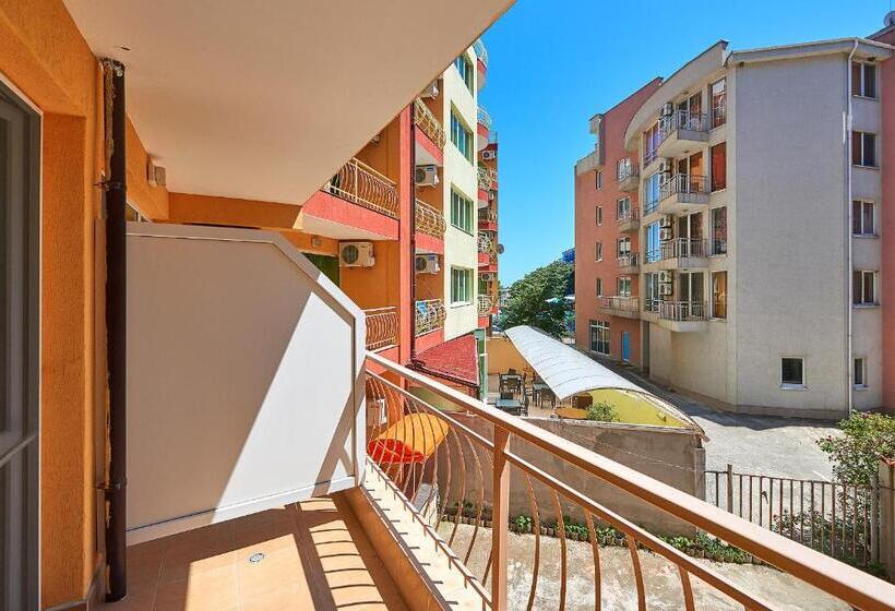 پانسیون Guest House California