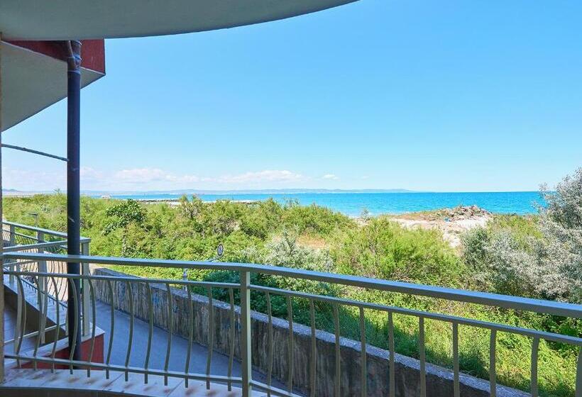 پانسیون Guest House California