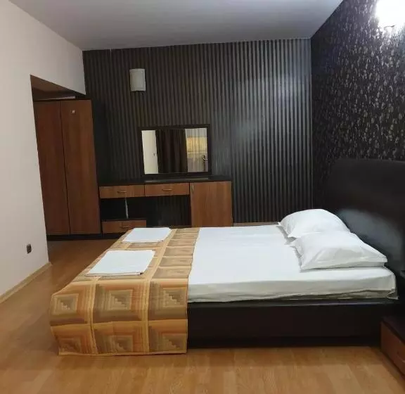 Majatalo Guest House California