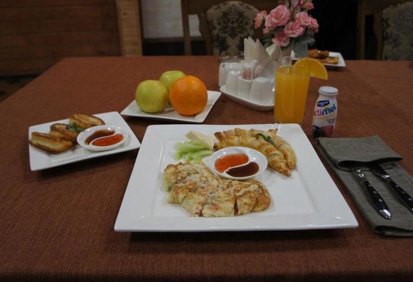 Pensiune Guest House Chalet