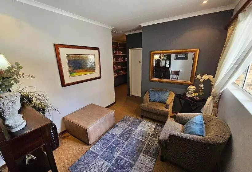 Pension Hillton Manor Guest House