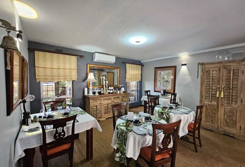 פנסיון Hillton Manor Guest House