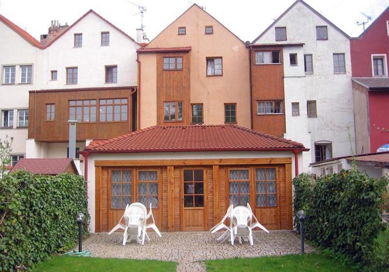 بنسيون Penzion 102