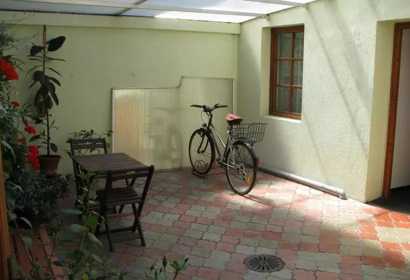 پانسیون Penzion 102