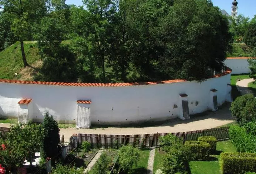 پانسیون Penzion 102