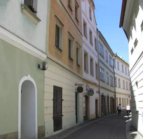 پانسیون Penzion 102