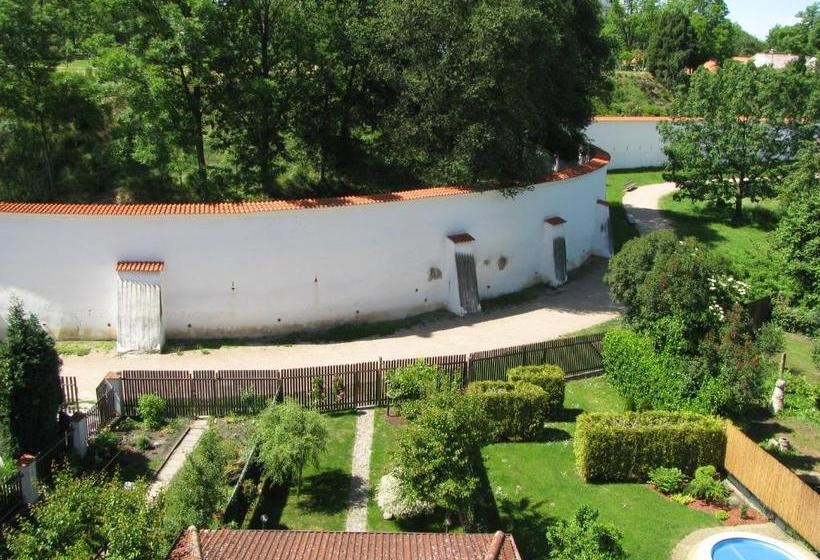 بنسيون Penzion 102