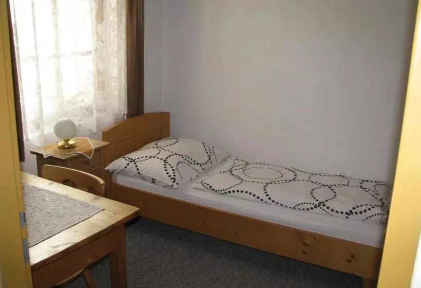 پانسیون Penzion 102