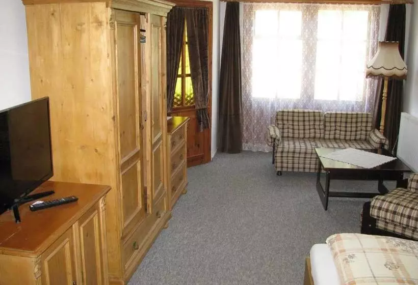 پانسیون Penzion 102