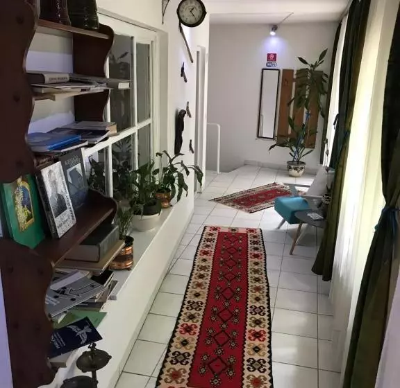 پانسیون Prenociste Chardak