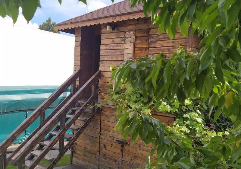 پانسیون Rooms Green Set