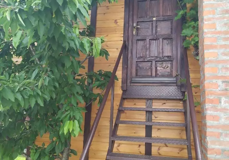 پانسیون Rooms Green Set