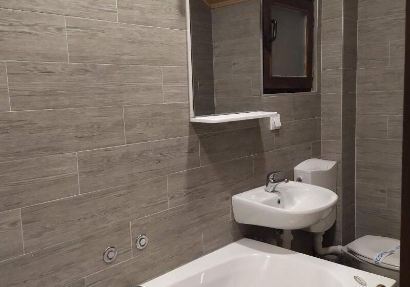 پانسیون Rooms Green Set