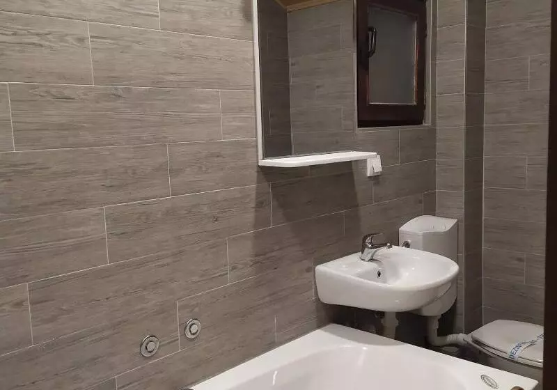 پانسیون Rooms Green Set